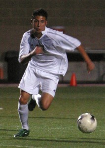 Francisco Garza Garza pursues another goal