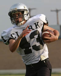 Alex Nichols Alex Nichols returns kickoff for TD